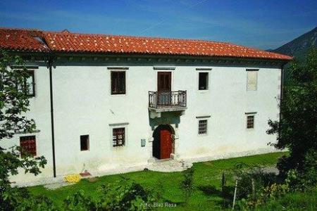 346661PODNANOS - Dvorec Roženek - Šivicev dvorec - Zajcji grad 1(1)